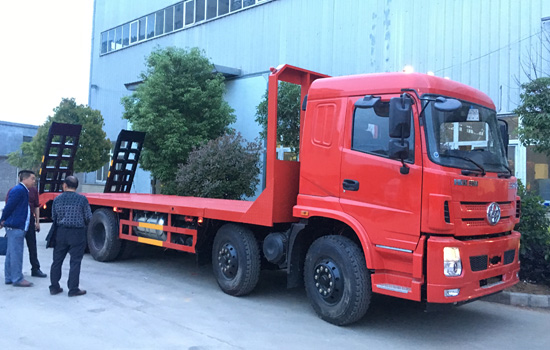 【國五】三環(huán)昊龍前四后八挖機(jī)平板車 【國五】三環(huán)昊龍前四后八挖機(jī)平板車