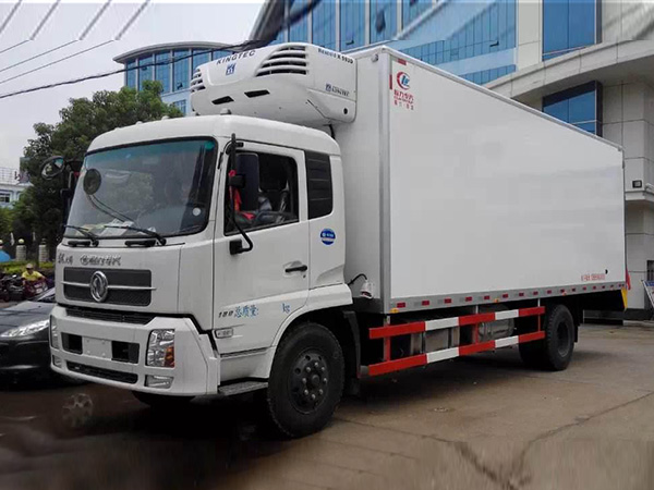 東風(fēng)天錦6.1米貨廂冷藏車 東風(fēng)天錦6.1米貨廂冷藏車