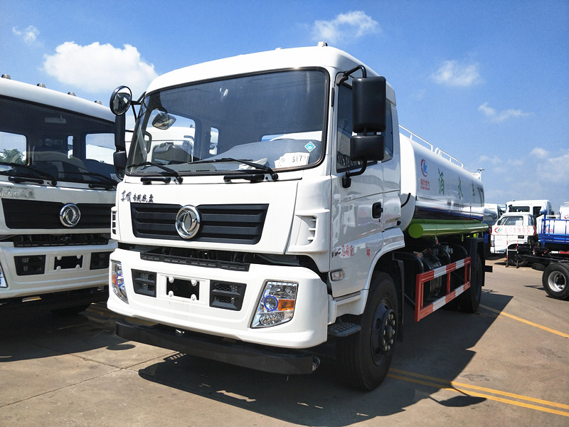 東風專底仿天錦灑水車