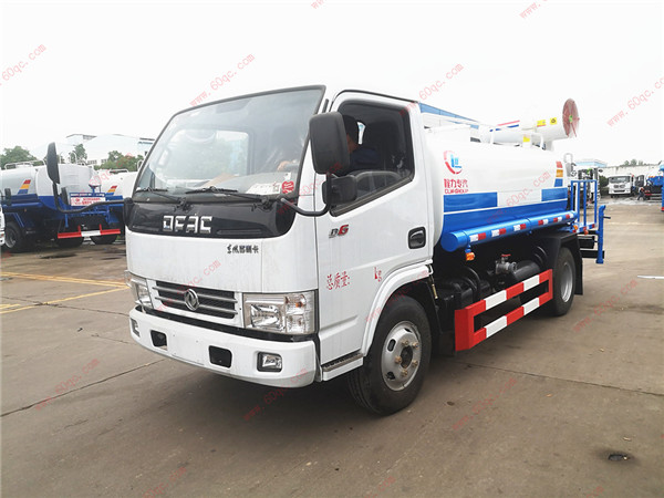 東風多利卡D6霧炮車