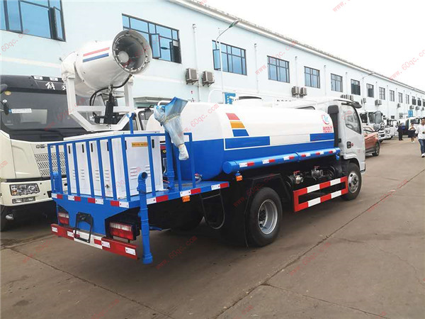 東風多利卡D6霧炮車