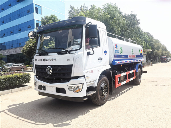 東風新款專底12噸灑水車