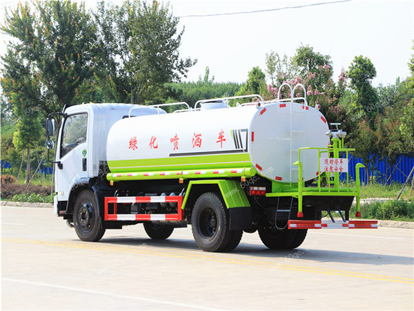 東風福瑞卡9噸灑水車