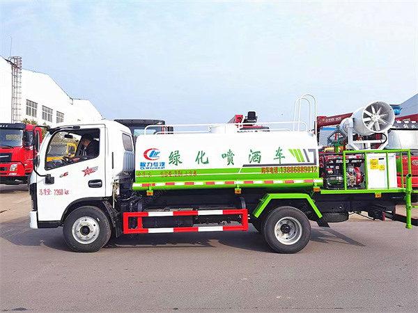 東風(fēng)多利卡5噸霧炮車