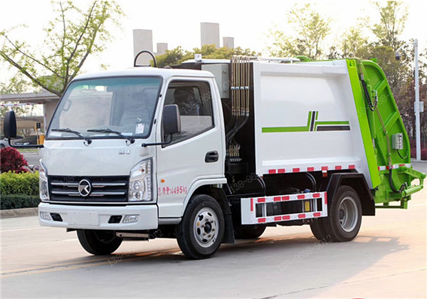 國(guó)六凱馬藍(lán)牌壓縮垃圾車