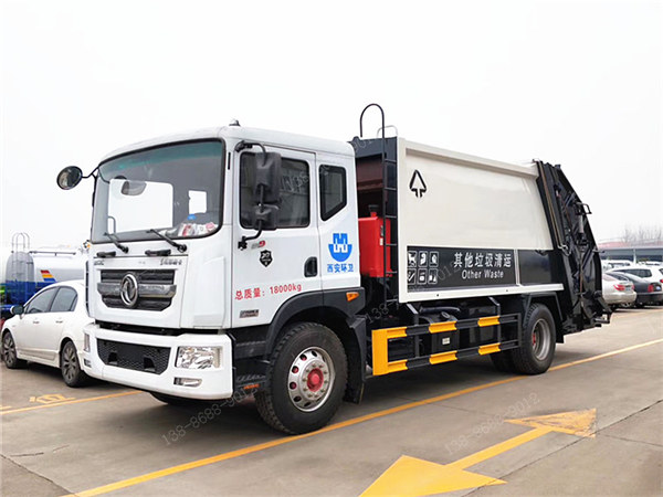 國(guó)六東風(fēng)多利卡D9壓縮垃圾車